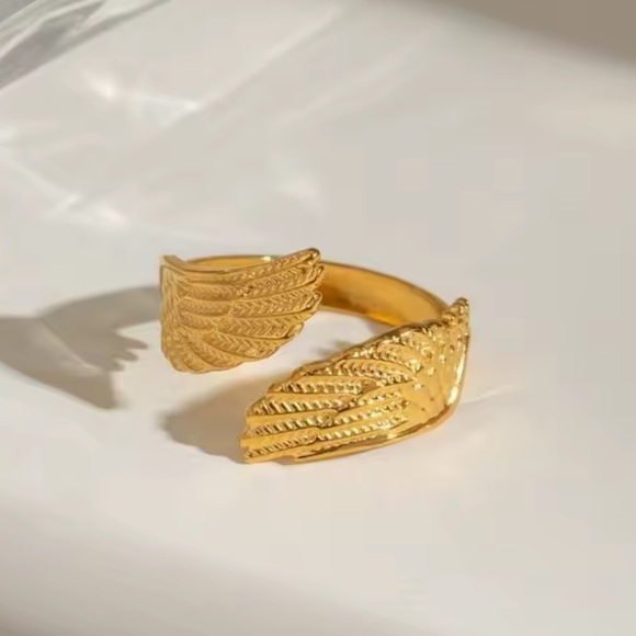 Stainless Steel Gold Toned Irregular Texture Wings Adjustable Size Ring (R17) - Picture 8 of 9